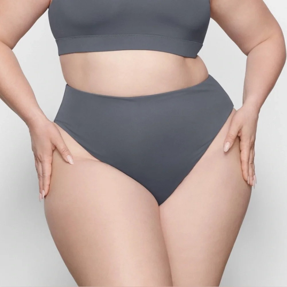 NWT Skims Mid Waist Bikini Bottom